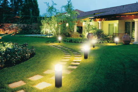 Садові світильники, або що слід знати, обираючи садове освітлення